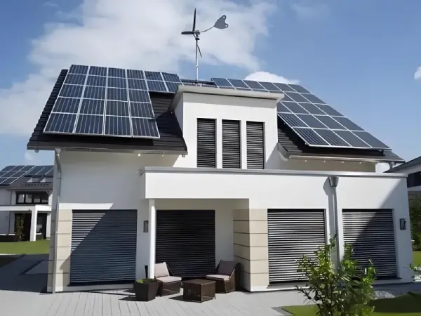 Modernes Familienhaus mit größerer Solaranlage